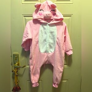 Adorable Halloween piggy costume for toddler
